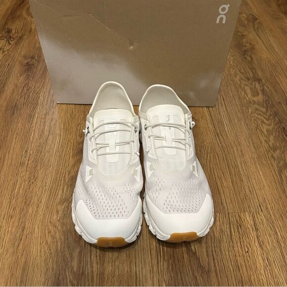 ON CLOUD COAST white running athletic training shoes sneakers women’s 9 new - Picture 2 of 8